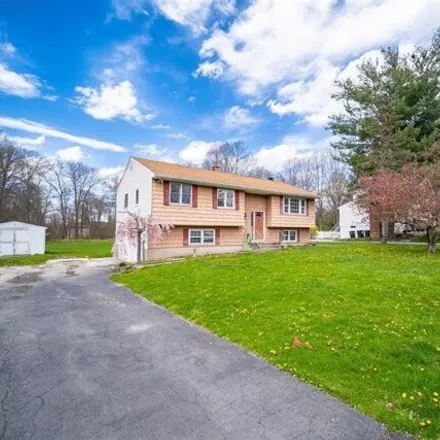 Rent this 3 bed house on 124 Barnes Road in Village of Washingtonville, NY 10992