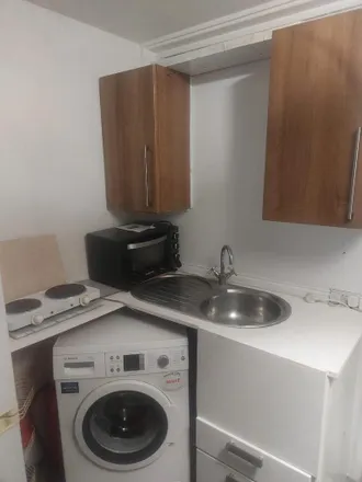 Rent this studio apartment on Hartslock Drive in London, SE2 9UX