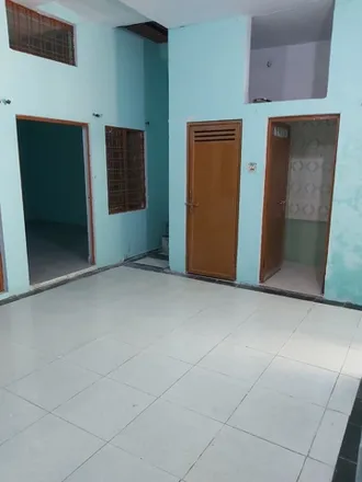 Image 3 - ESI Dispensary, Tikamgarh - Jhansi Road, Azad Ganj, Jhansi - 284001, India - Apartment for rent