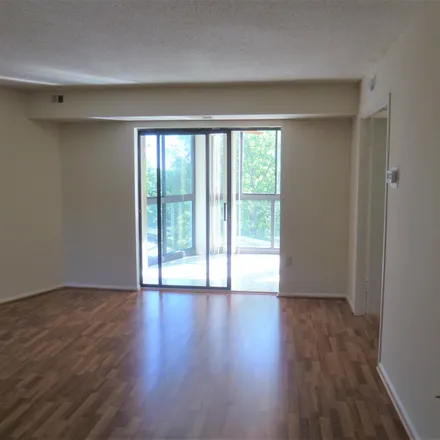 Image 8 - The Greens II #4, 15100 Interlachen Drive, Silver Spring, MD 20906, USA - Apartment for rent