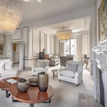Rent this 6 bed townhouse on 8 Hanover Terrace in London, NW1 4RJ