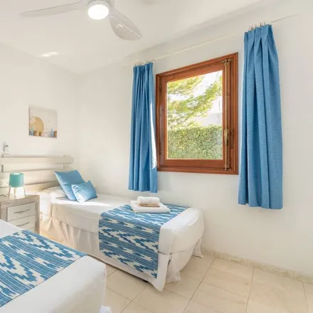 Rent this 2 bed apartment on Cala Blanca in Passatge de l'Espigol, 07769 Ciutadella