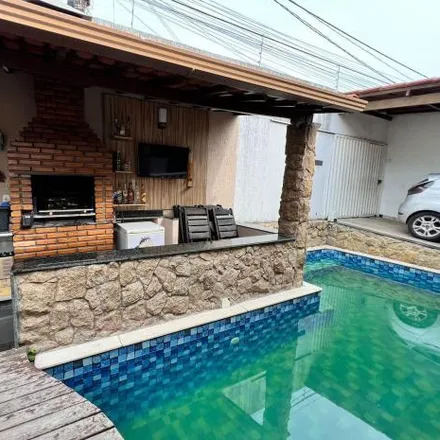 Buy this 2 bed house on Rua Alberto Gualdêncio de Melo in Ribeirão das Neves - MG, 33821-200