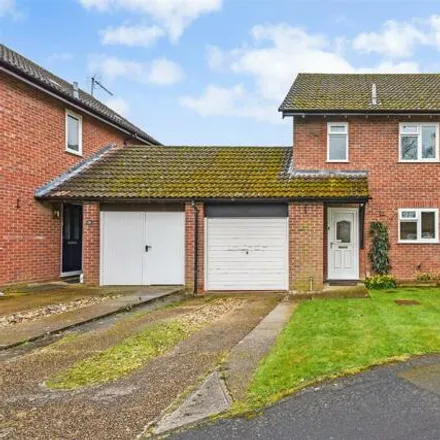 Buy this 3 bed duplex on 59 Tottehale Close in North Baddesley, SO52 9NQ