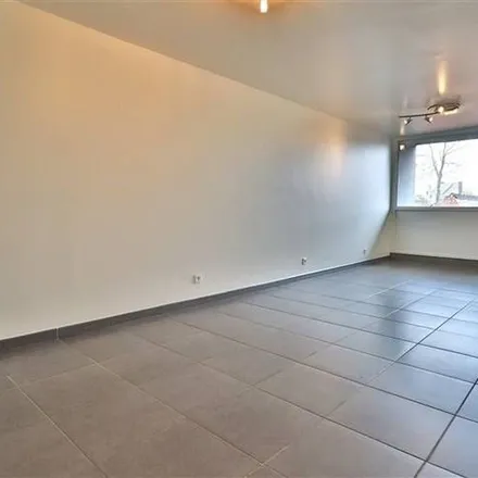 Rent this 1 bed apartment on Aalbeeksesteenweg 64A-64C in 8500 Kortrijk, Belgium
