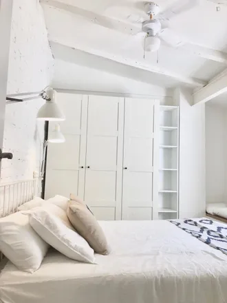 Rent this 1 bed apartment on Carrer dels Rosers in 12, 46025 Valencia