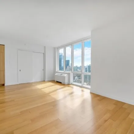 Image 5 - Sky, 605 West 42nd Street, New York, NY 10036, USA - Apartment for rent