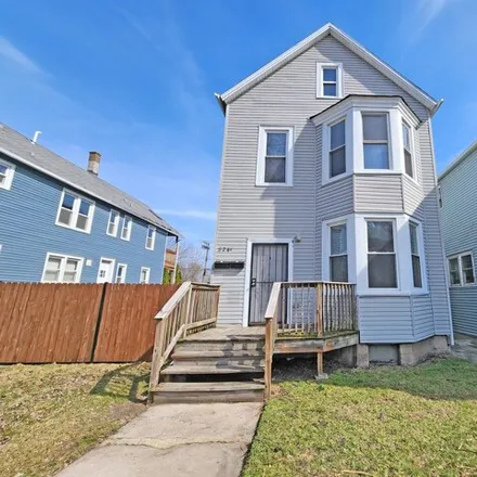 Buy this 7 bed house on 8241 South Brandon Avenue in Chicago, IL 60617