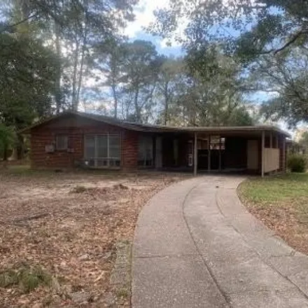 Rent this 3 bed house on Greenbrier Drive in Mobile, AL 36605