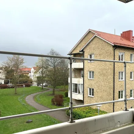 Rent this 1 bed apartment on Olympen Spel och Tobak in Jönköpingsgatan 24 C, 252 52 Helsingborg