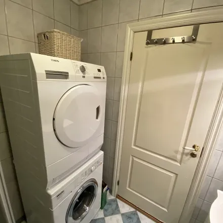 Rent this 4 bed apartment on Strandgaten 72 in 5004 Bergen, Norway