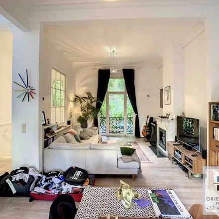 Rent this 3 bed apartment on Rue Franz Merjay - Franz Merjaystraat 175 in 1050 Ixelles - Elsene, Belgium