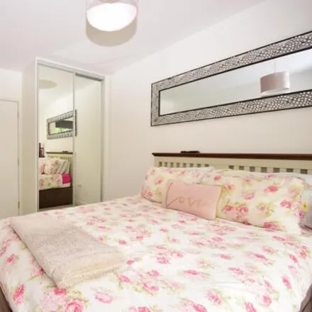 Image 8 - Safflower Lane, London, RM3 0LN, United Kingdom - Room for rent