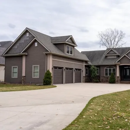 Buy this 5 bed house on 1281 South Queensway Drive in Lake Isabella, Broomfield Township