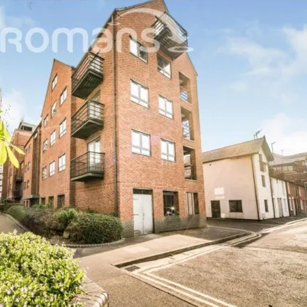 Rent this 2 bed apartment on 9 Blakes Cottages in Reading, RG1 3JA