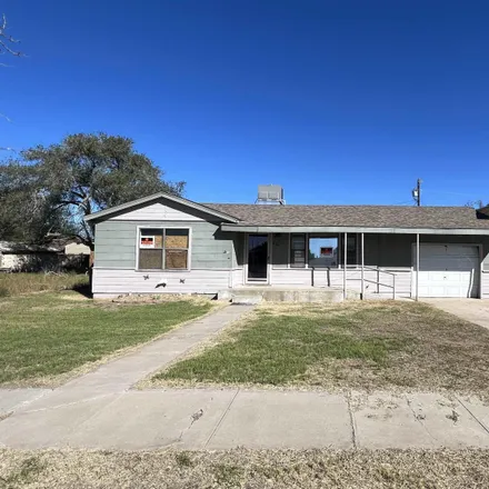 Buy this 2 bed house on 824 West Jefferson Avenue in Lovington, NM 88260