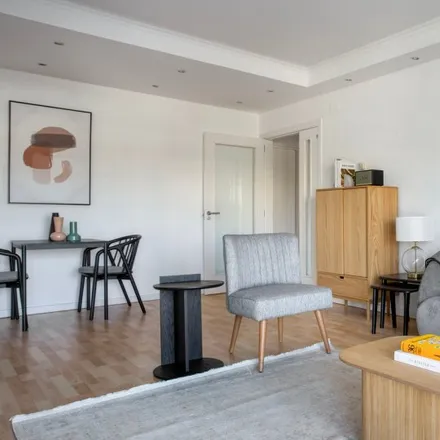 Rent this 1 bed apartment on Rua de Campolide in 1099-010 Lisbon, Portugal