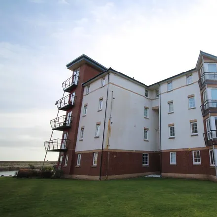 Rent this 2 bed apartment on Williamson's Quay in Kirkcaldy, KY1 1JS