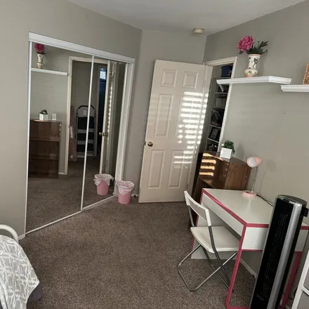 Rent this 2 bed house on Vista in CA, US