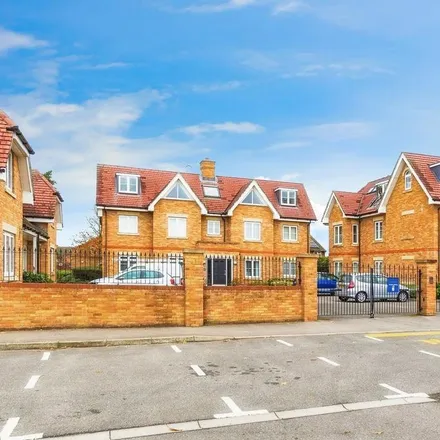 Rent this 2 bed apartment on Reed Close in Buckinghamshire, SL0 9NX