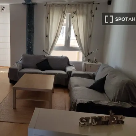 Rent this 3 bed apartment on Calle Pintor Zuloaga in 14, 11010 Cádiz
