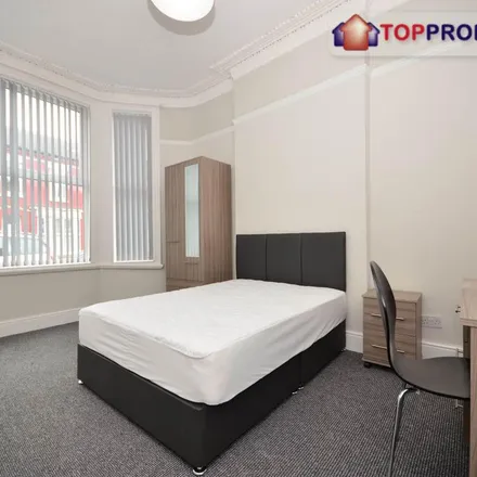 Rent this 6 bed apartment on Salisbury Road in Liverpool, L15 1HW