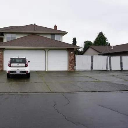 Buy this 4 bed house on 2564 Northeast Beech Avenue in Gresham, OR 97030