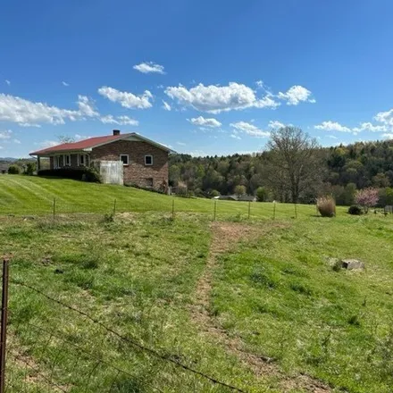 Image 8 - 1540 Wilson Highway, Independence, Grayson County, VA 24348, USA - House for sale