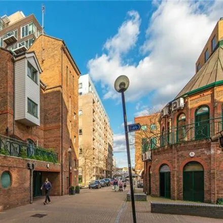 Image 9 - 4 Pepper Street, Millwall, London, E14 9RB, United Kingdom - Apartment for sale