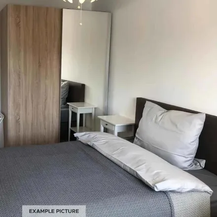 Rent this 4 bed room on Ossietzkystraße 6 in 60598 Frankfurt, Germany