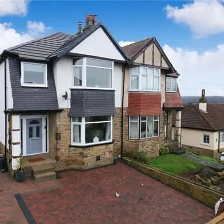 Buy this 3 bed duplex on Hinchliffe Avenue in Baildon, BD17 6QX