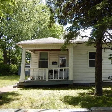 Buy this 2 bed house on 6506 Plymouth Avenue in University City, MO 63130