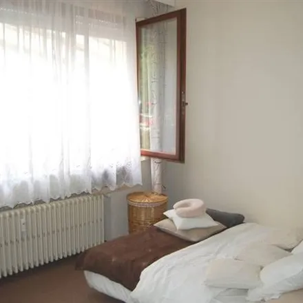 Rent this 1 bed apartment on Avenue des Cattleyas - Cattleyalaan 45 in 1150 Woluwe-Saint-Pierre - Sint-Pieters-Woluwe, Belgium