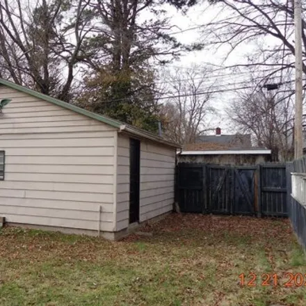 Image 2 - 1363 Marshall Avenue, Evansville, IN 47714, USA - House for sale