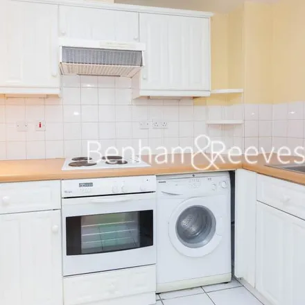 Image 2 - Kelly Court, 2 Garford Street, Canary Wharf, London, E14 8JQ, United Kingdom - Apartment for rent