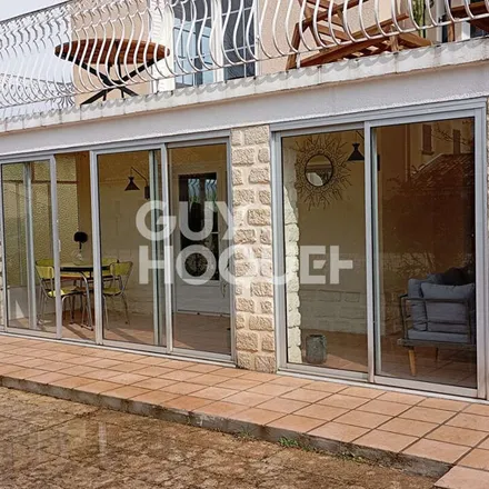 Rent this 3 bed apartment on 78 Avenue Victor Hugo in 84200 Carpentras, France