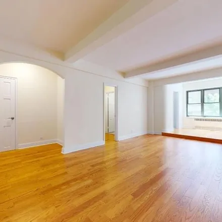 Rent this 1 bed apartment on 141 East 56th Street in New York, NY 10022