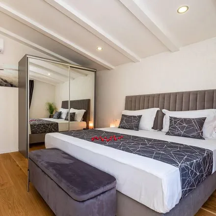 Rent this 4 bed house on Novigrad in Grad Novigrad, Istria County