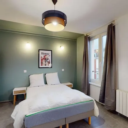 Image 9 - 98 Avenue de Bretagne, 59130 Lille, France - Apartment for rent