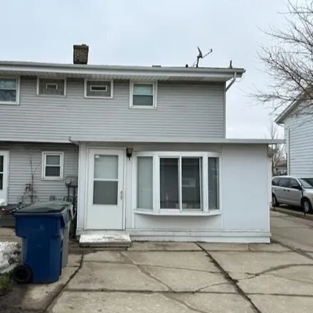 Image 3 - 4977, 4979 South 26th Street, Milwaukee, WI 53221, USA - House for sale