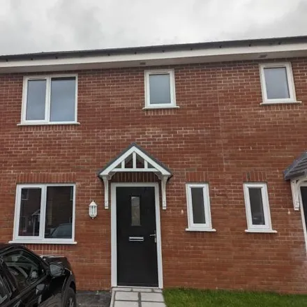 Rent this 3 bed duplex on Maple Close in Gorseinon, SA4 4XL