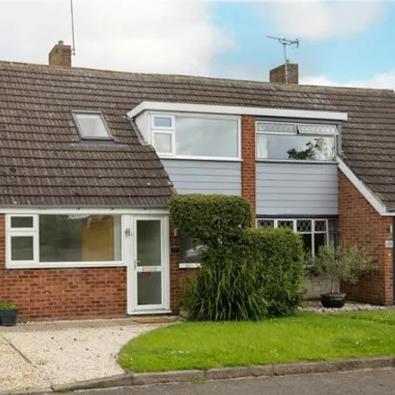 Buy this 3 bed duplex on Parklands Avenue in Leamington Spa, Warwickshire