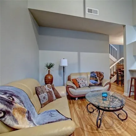 Image 5 - 6220 Bentwood Trail, Dallas, TX 75252, USA - Condo for rent