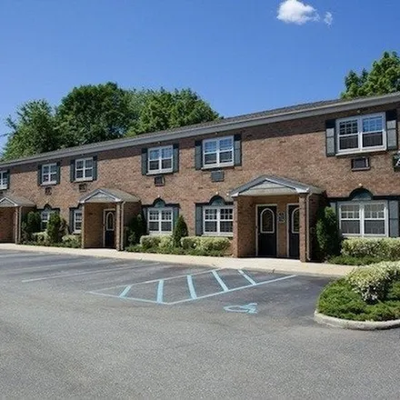 Rent this 1 bed apartment on 850 Little East Neck Road North in West Babylon, West Babylon