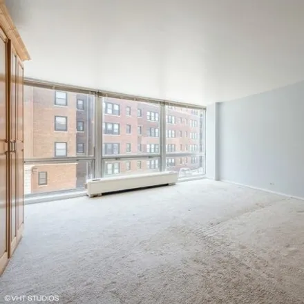Image 4 - 2400 North Lakeview, 2400 North Lakeview Avenue, Chicago, IL 60614, USA - Apartment for rent