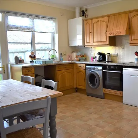 Image 2 - Knights Lea, Basingstoke and Deane, RG20 0PP, United Kingdom - House for rent