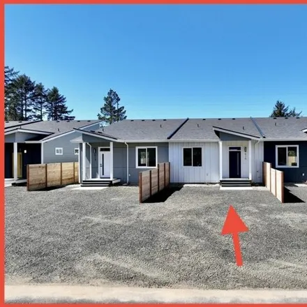 Image 2 - 611 Sunset Avenue, Ocean Shores, Grays Harbor County, WA 98569, USA - House for sale