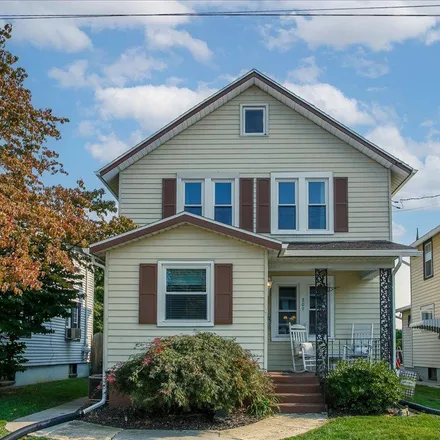 Buy this 3 bed house on 207 West Maplewood Avenue in Mechanicsburg, PA 17055