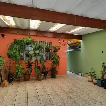 Buy this 2 bed house on Rua Batávia in Jardim Santo Alberto, Santo André - SP