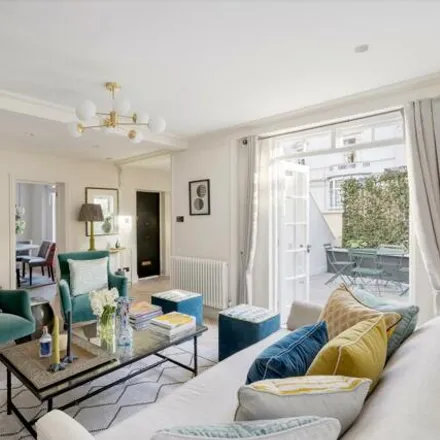 Image 2 - 66 Pembridge Villas, London, W11 3ES, United Kingdom - Apartment for sale